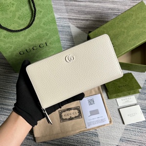 Gucci Wallets 260